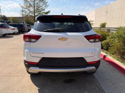 Summit White 2023 Chevrolet Trailblazer LT
