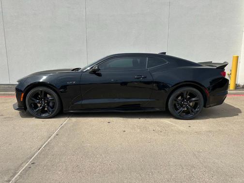 Black 2022 Chevrolet Camaro LT1