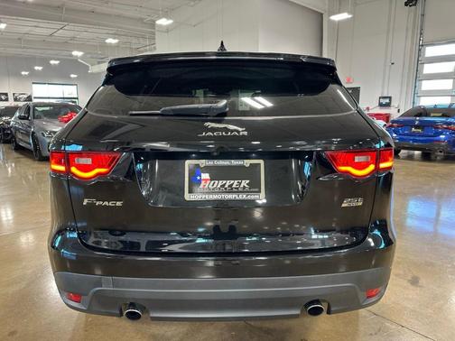 2018 Jaguar F-PACE 25t Premium