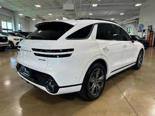 Alta White 2023 Genesis GV70 3.5T Sport