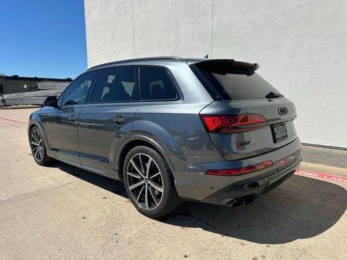Daytona Gray Pearl Effect 2021 Audi SQ7 4.0T Premium Plus