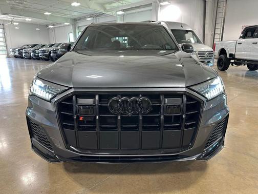 Daytona Gray Pearl Effect 2021 Audi SQ7 4.0T Premium Plus