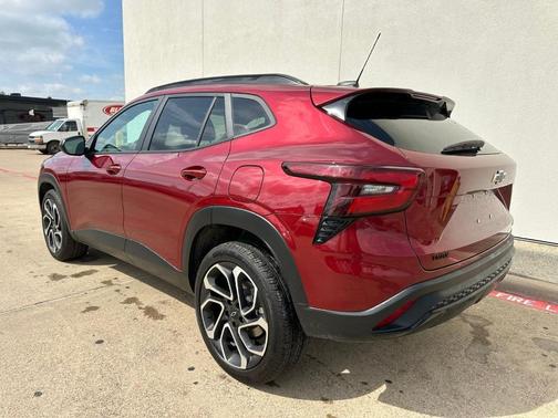 Crimson Metallic 2025 Chevrolet Trax 2RS