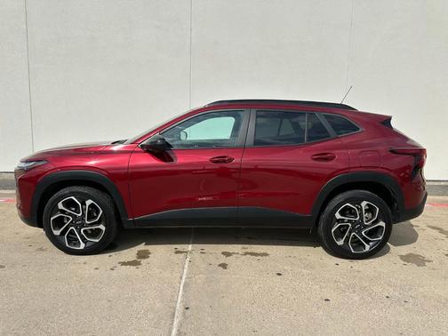 Crimson Metallic 2025 Chevrolet Trax 2RS