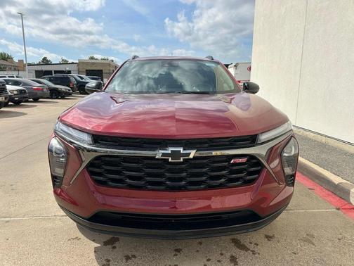 Crimson Metallic 2025 Chevrolet Trax 2RS