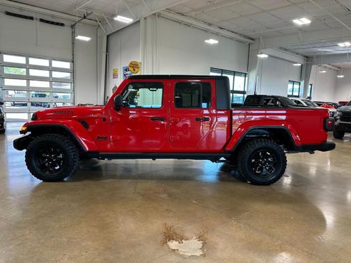 Firecracker Red Clearcoat 2021 Jeep Gladiator Sport