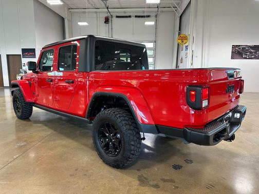 Firecracker Red Clearcoat 2021 Jeep Gladiator Sport