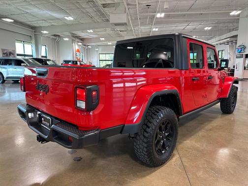 Firecracker Red Clearcoat 2021 Jeep Gladiator Sport