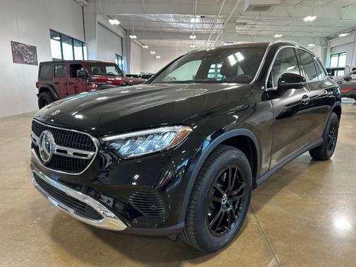 2025 Mercedes-Benz GLC 300 Base