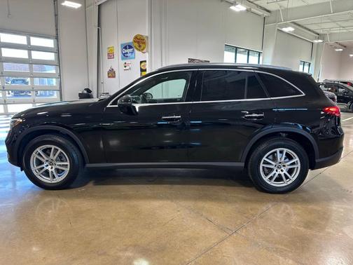 2025 Mercedes-Benz GLC 300 Base