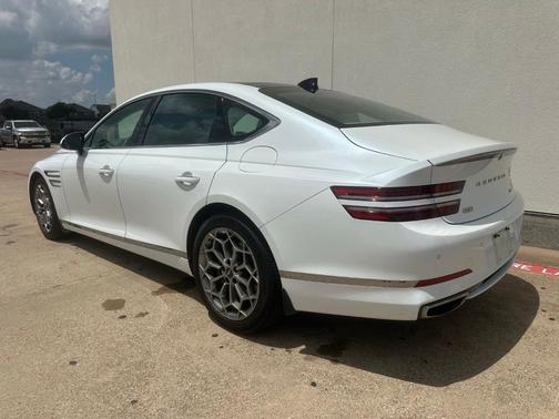 Uyuni White 2023 Genesis G80 2.5T