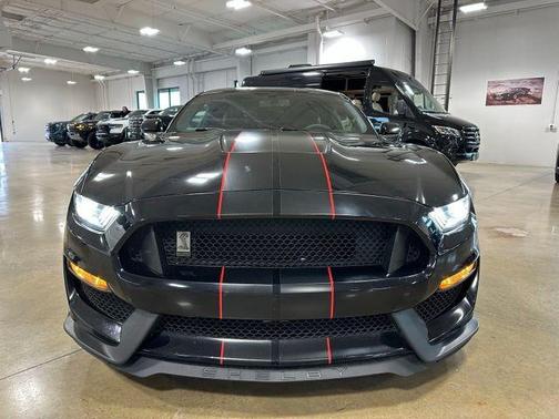 2016 Ford Shelby GT350 Base