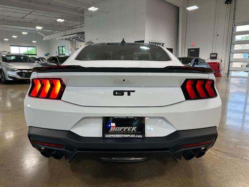 Oxford White 2024 Ford Mustang GT Premium