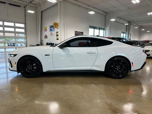 Oxford White 2024 Ford Mustang GT Premium