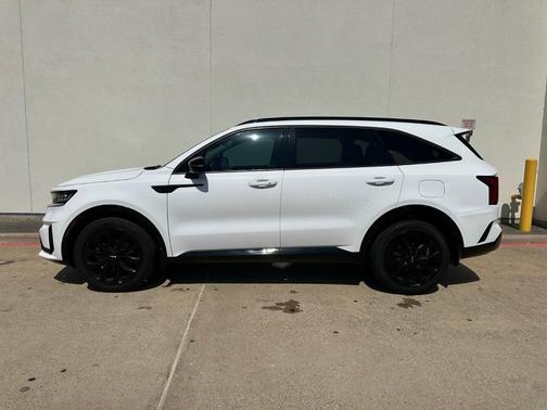 Glacial White Pearl 2023 Kia Sorento SX