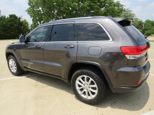 Photo 5 of 8 of 2015 Jeep Grand Cherokee Laredo