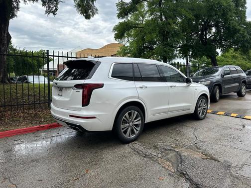 2021 Cadillac XT6 Premium Luxury FWD
