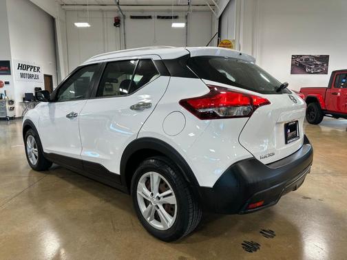 2018 Nissan Kicks S