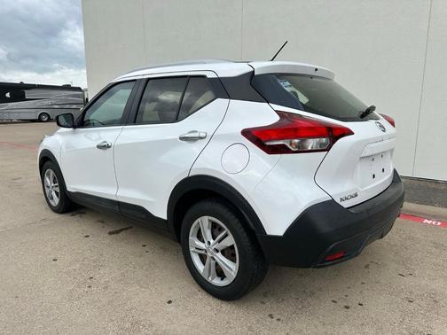 2018 Nissan Kicks S