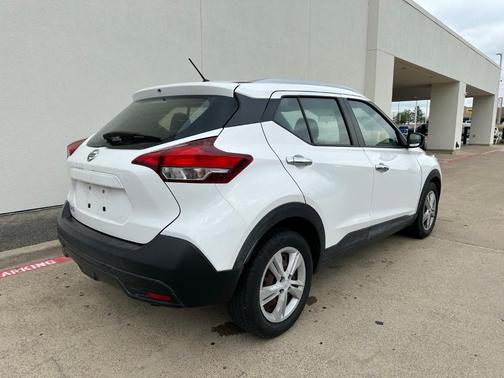 2018 Nissan Kicks S