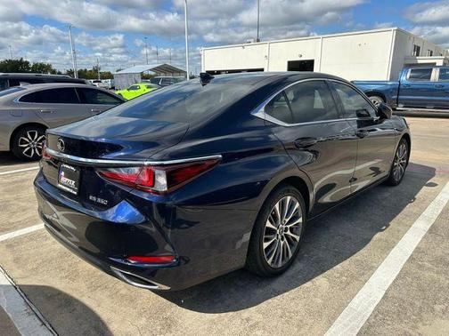 2021 Lexus ES 350 Base