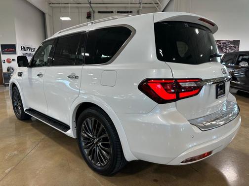 2024 INFINITI QX80 SENSORY