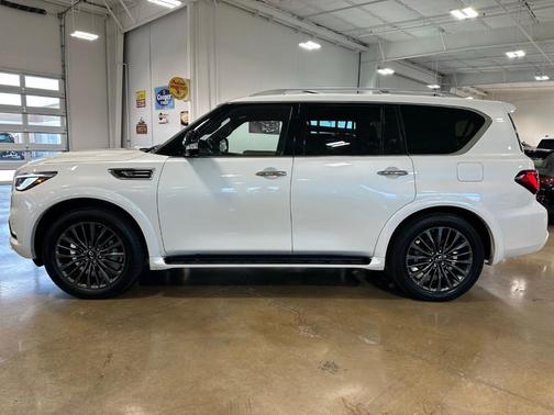 2024 INFINITI QX80 SENSORY