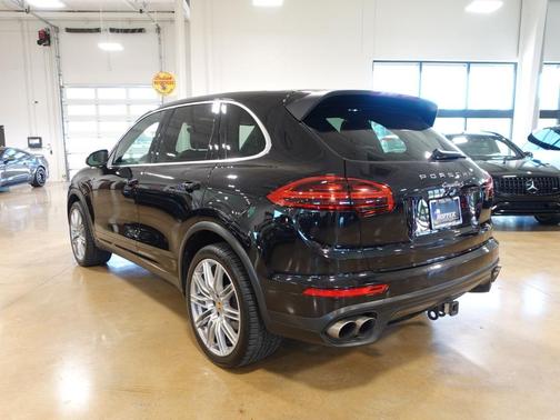 2017 Porsche Cayenne S