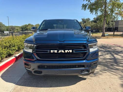 Patriot Blue Pearlcoat 2023 RAM 1500 Laramie