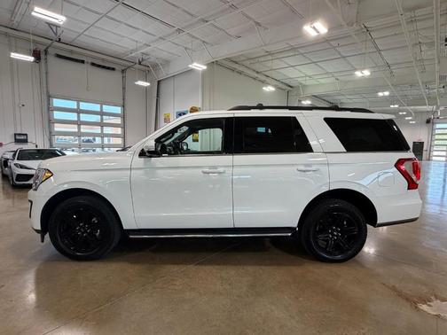 White Metallic 2021 Ford Expedition XLT