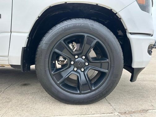 Bright White Clearcoat 2021 RAM 1500 Big Horn