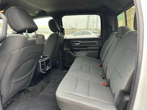 Bright White Clearcoat 2021 RAM 1500 Big Horn