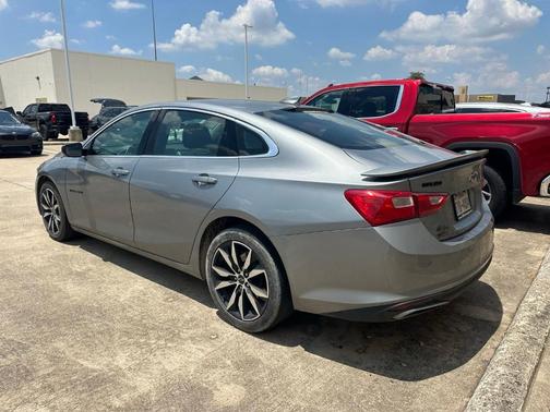 Sterling Gray Metallic 2024 Chevrolet Malibu RS