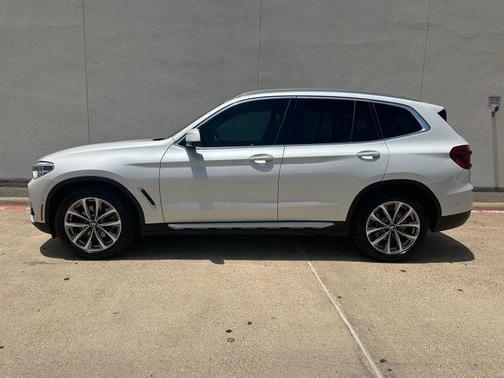 Mineral White Metallic 2019 BMW X3 sDrive30i