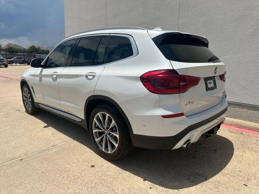 Mineral White Metallic 2019 BMW X3 sDrive30i
