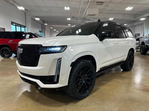 Crystal White Tri-Coat 2024 Cadillac Escalade Sport Platinum