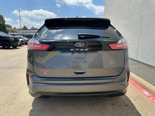 Gray Metallic 2024 Ford Edge ST Line