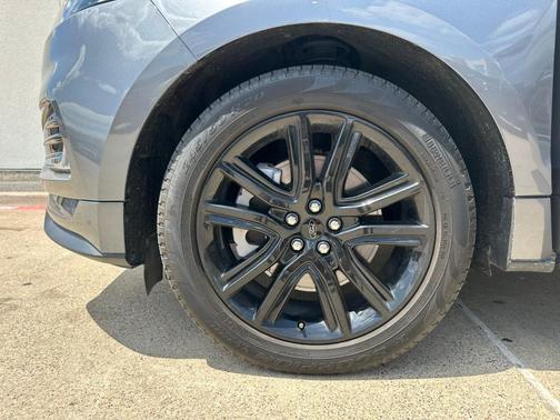 Gray Metallic 2024 Ford Edge ST Line