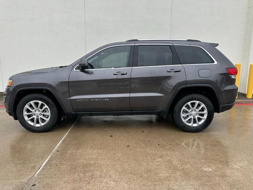 Granite Crystal Clearcoat Metallic 2021 Jeep Grand Cherokee Laredo X