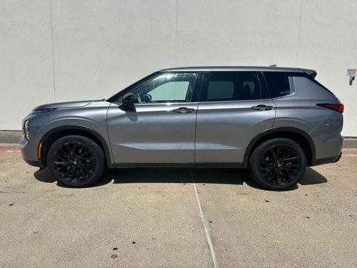 Gray 2023 Mitsubishi Outlander