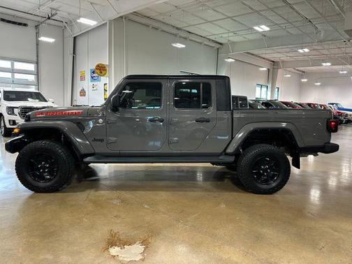 2021 Jeep Gladiator Sport