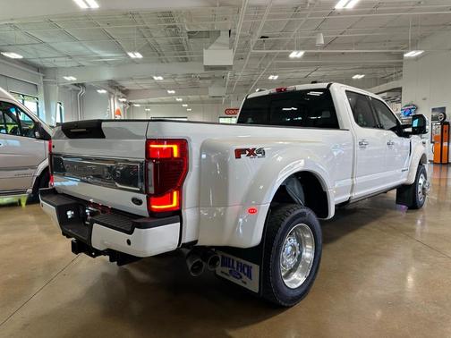 White Metallic 2022 Ford F-450 LIMITED