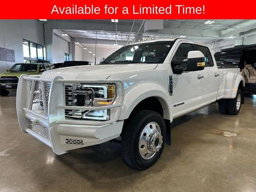 White Metallic 2022 Ford F-450 LIMITED