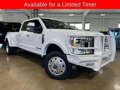 White Metallic 2022 Ford F-450 LIMITED