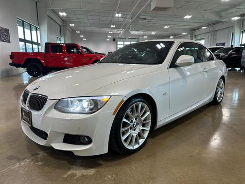 White Metallic 2013 BMW 328 i