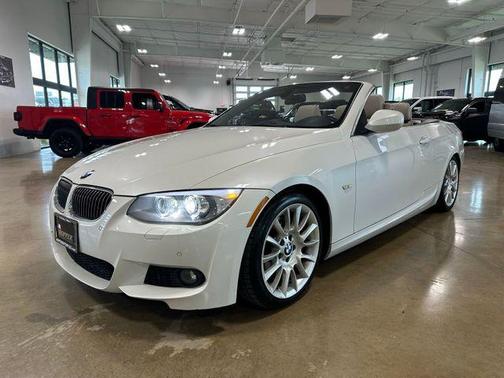 White Metallic 2013 BMW 328 i