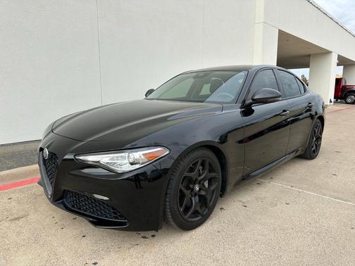 2021 Alfa Romeo Giulia Base