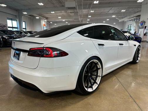 2021 Tesla Model S Plaid
