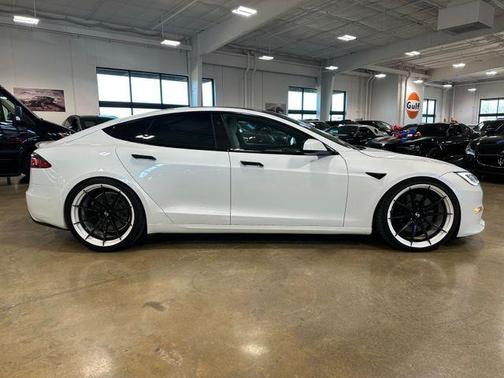 2021 Tesla Model S Plaid