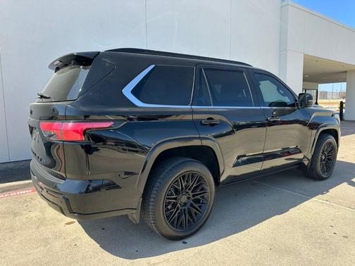 2023 Toyota Sequoia Capstone